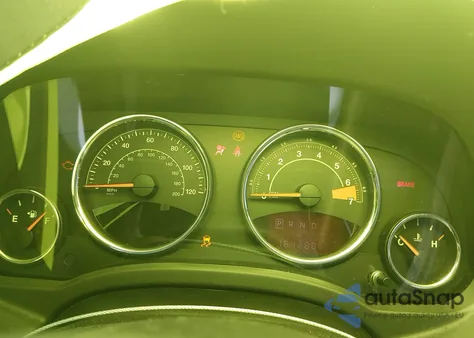 2016 Jeep Compass Latitude z USA, uszkodzony, nr VIN 1C4NJCEA0GD619755